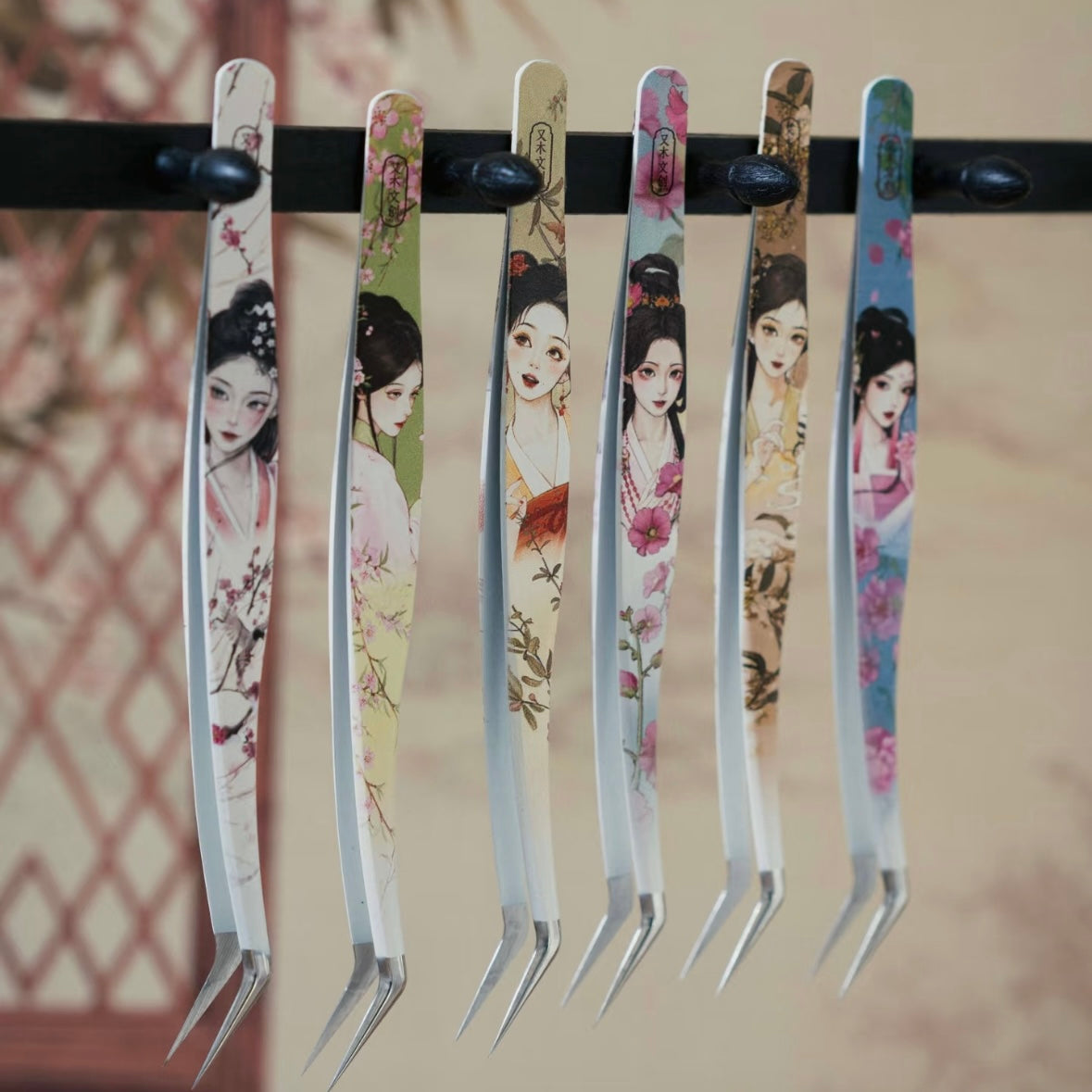 Yomu Creative Twelve Flower Gods Dolphin Tweezers