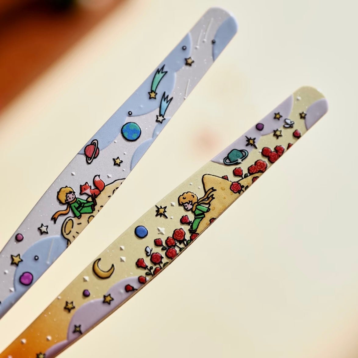 WuWeiQingHuan 7.0 Star Dream Prince Series Tweezers Starry Trail – Golden Feather Tweezers - JoyJollyCrafts